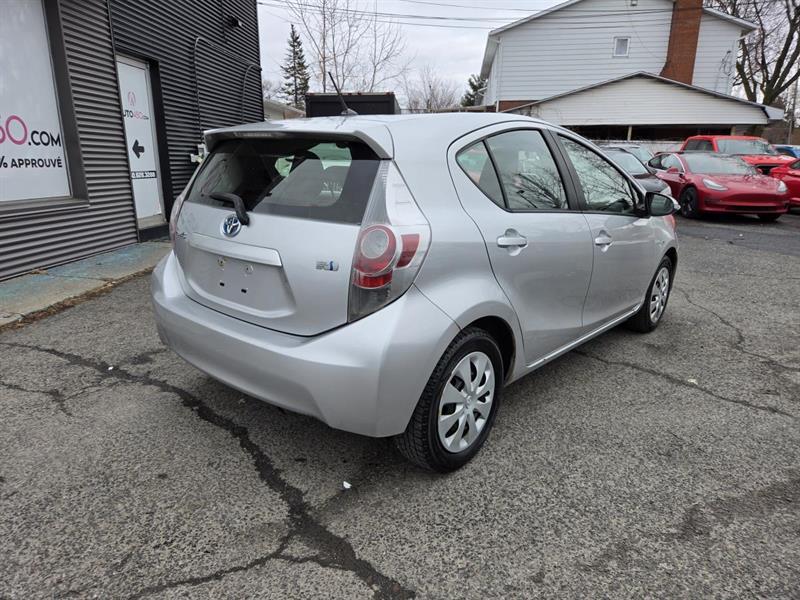 2013 Toyota Prius - Image 7