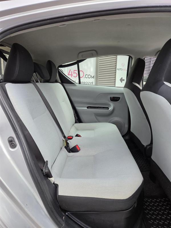 2013 Toyota Prius - Image 11