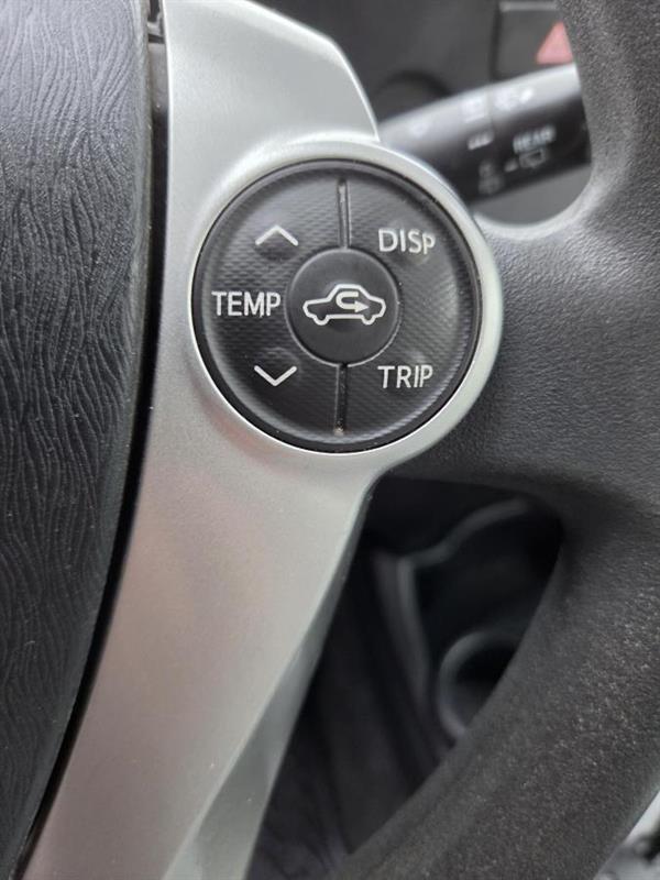 2013 Toyota Prius - Image 18