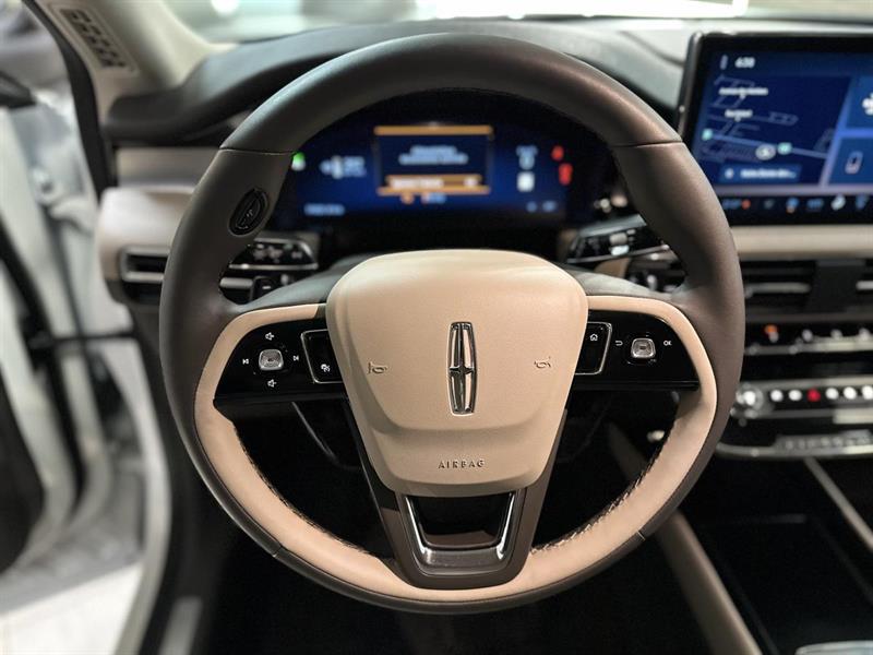 lincoln Corsair 2024 - 13