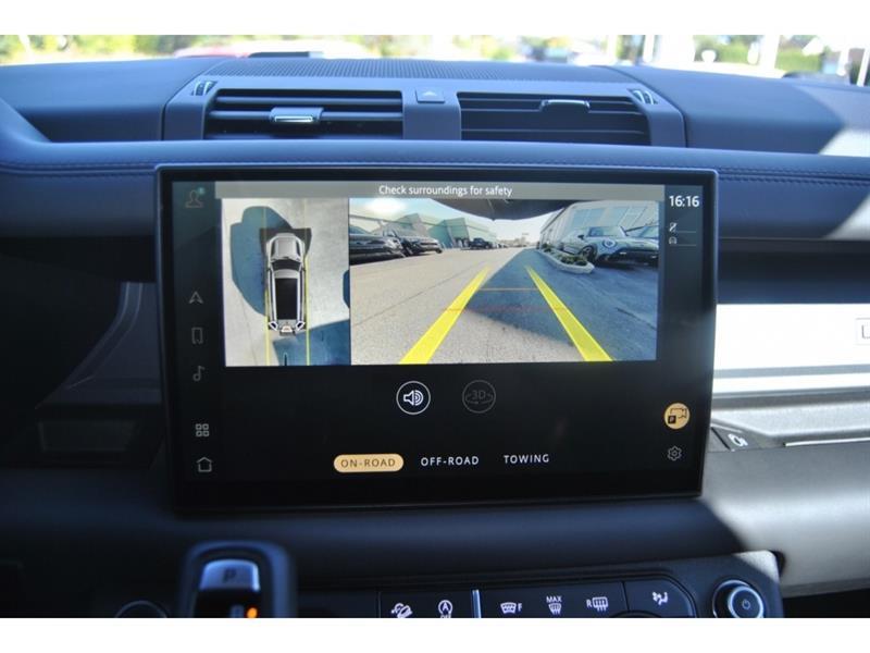 2023 Land Rover Defender - Image 20