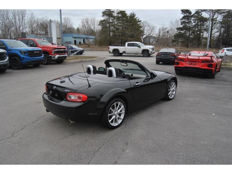 2011 Mazda Miata - Image 9