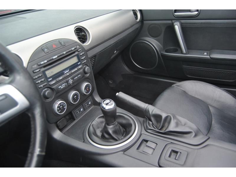2011 Mazda Miata - Image 22