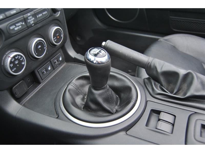 2011 Mazda Miata - Image 25