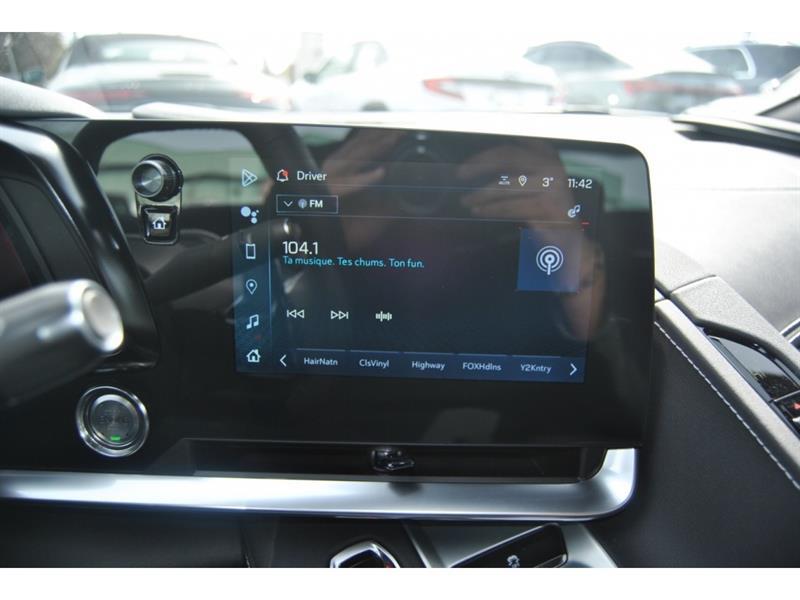 2025 Chevrolet Corvette - Image 16