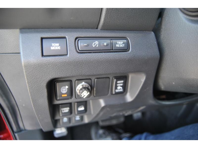 2022 Nissan Frontier - Image 13