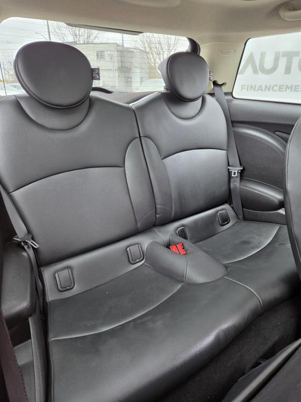 2013 Mini Cooper - Image 12