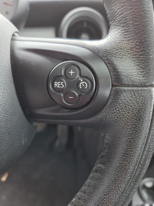 2013 Mini Cooper - Image 16