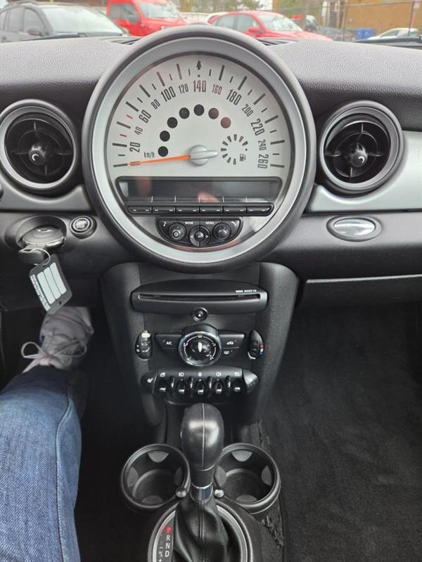 2013 Mini Cooper - Image 17