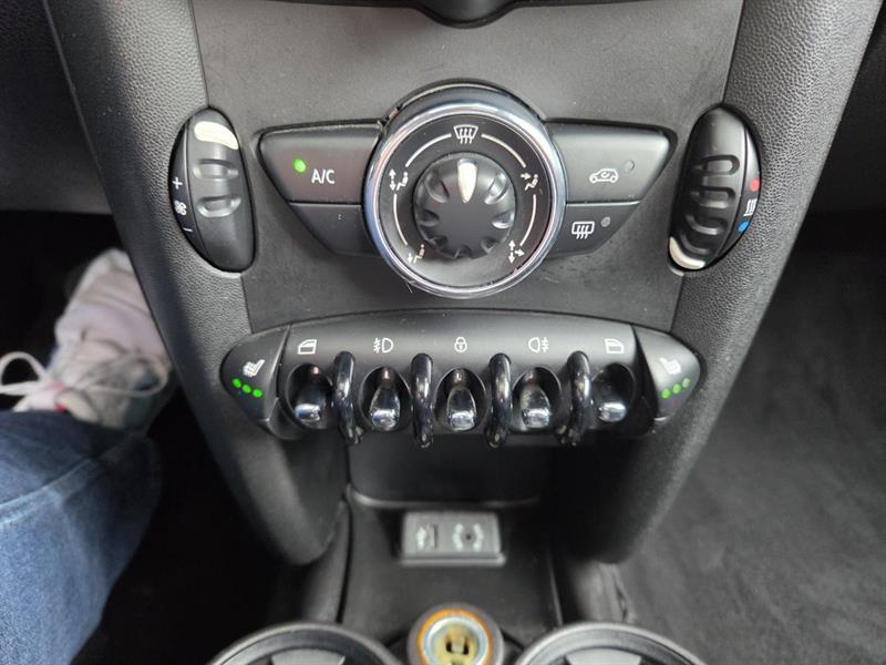 2013 Mini Cooper - Image 18