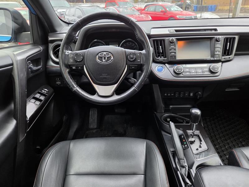 2017 Toyota RAV4 - Image 14