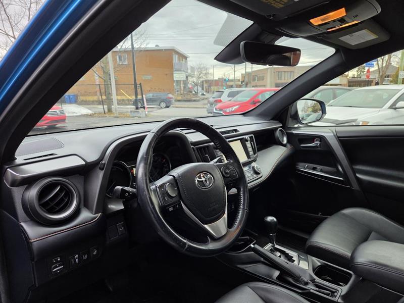 2017 Toyota RAV4 - Image 15