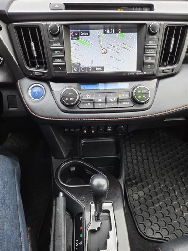 2017 Toyota RAV4 - Image 22