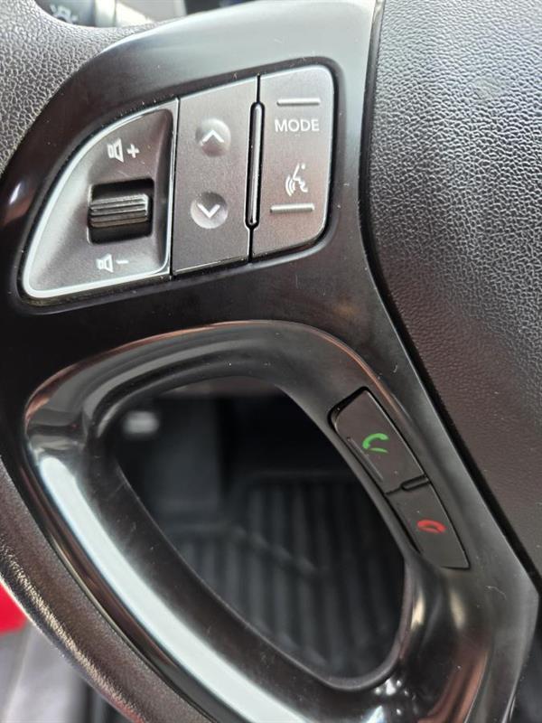 2015 Hyundai Tucson - Image 17