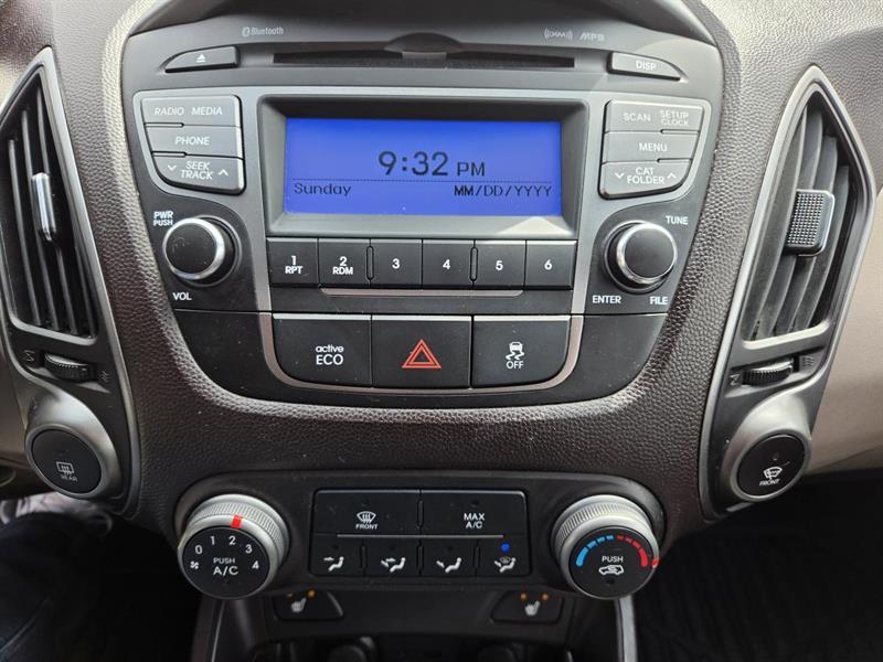 2015 Hyundai Tucson - Image 22