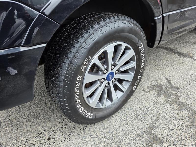 2017 Ford Expedition - Image 9