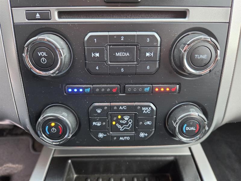 2017 Ford Expedition - Image 28