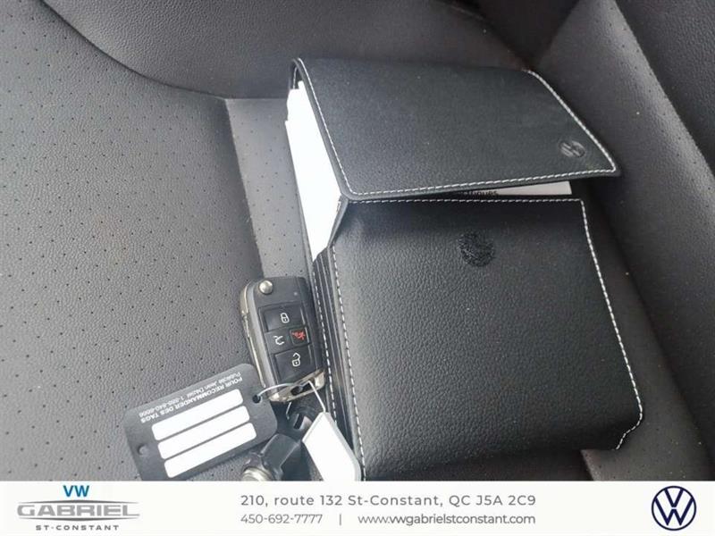 Volkswagen e-Golf 12