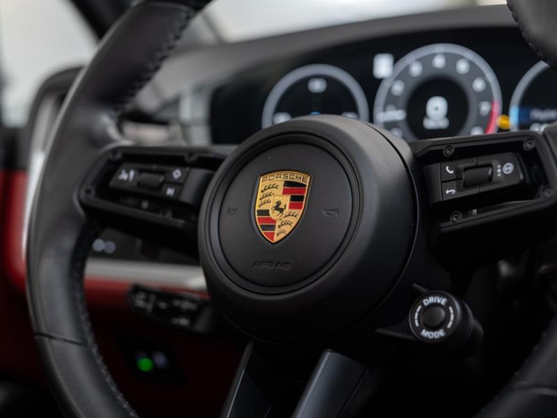 porsche Cayenne 2024 - 25