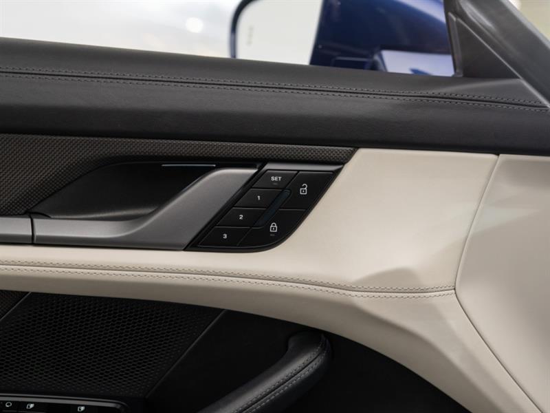 porsche Taycan 2023 - 13