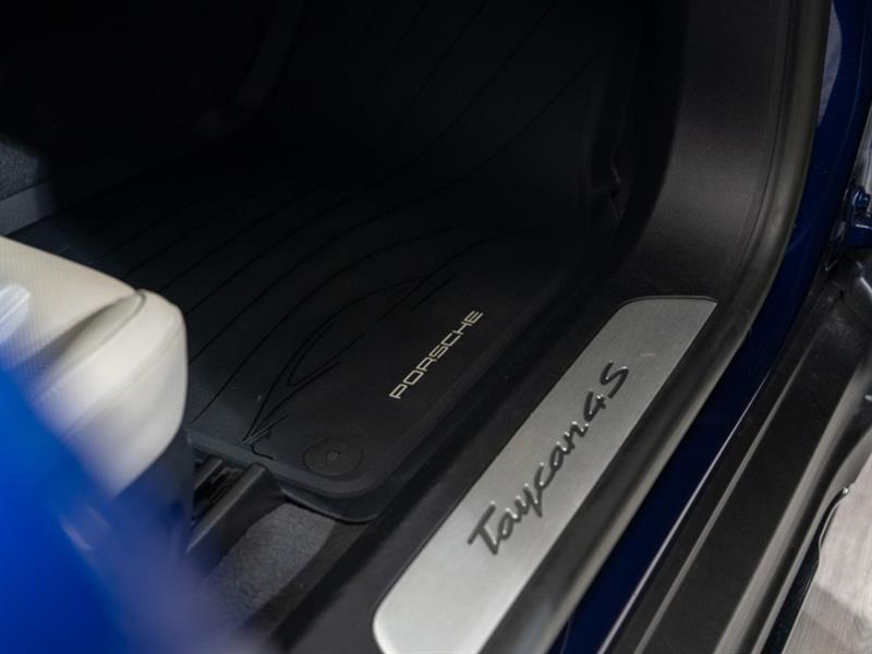 porsche Taycan 2023 - 16