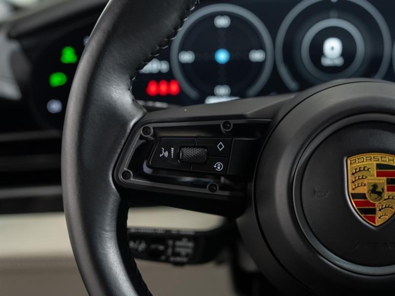 porsche Taycan 2023 - 17