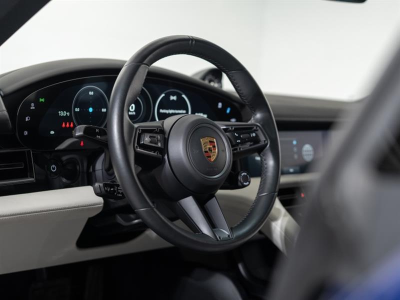 porsche Taycan 2023 - 33