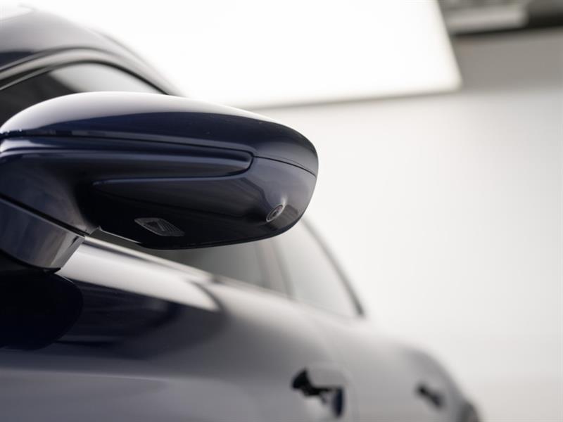 porsche Taycan 2023 - 36