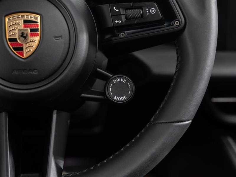 porsche Macan 2025 - 26