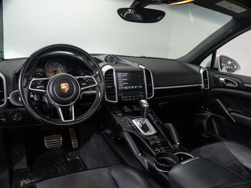 porsche Cayenne 2018 - 11