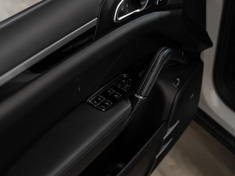 porsche Cayenne 2018 - 33