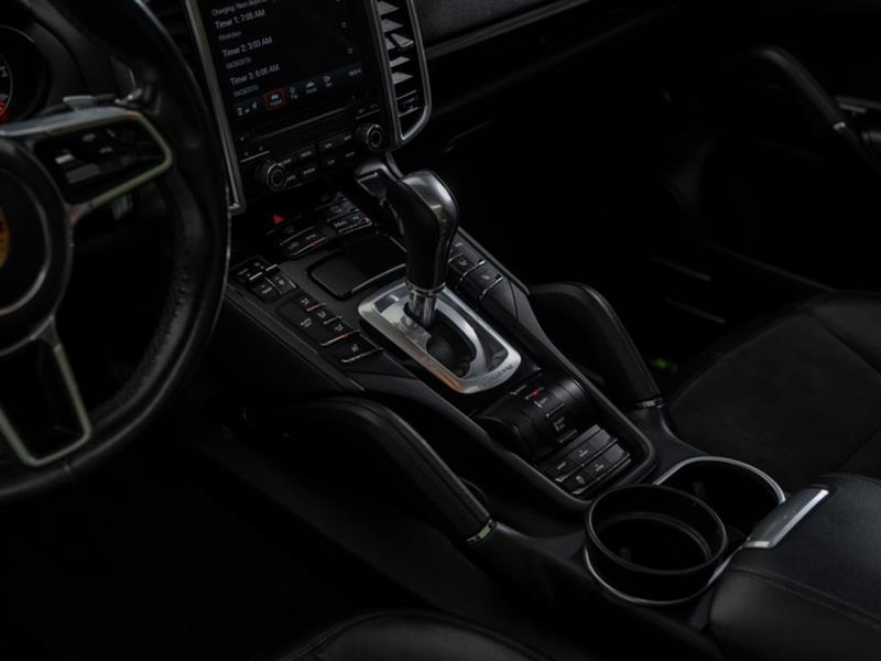 porsche Cayenne 2018 - 35
