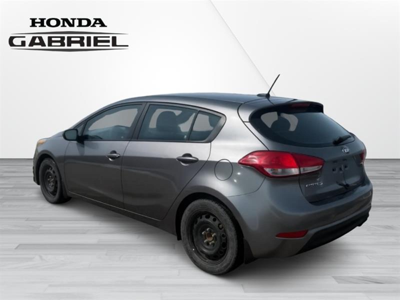 kia Forte 5-Door 2016 - 8