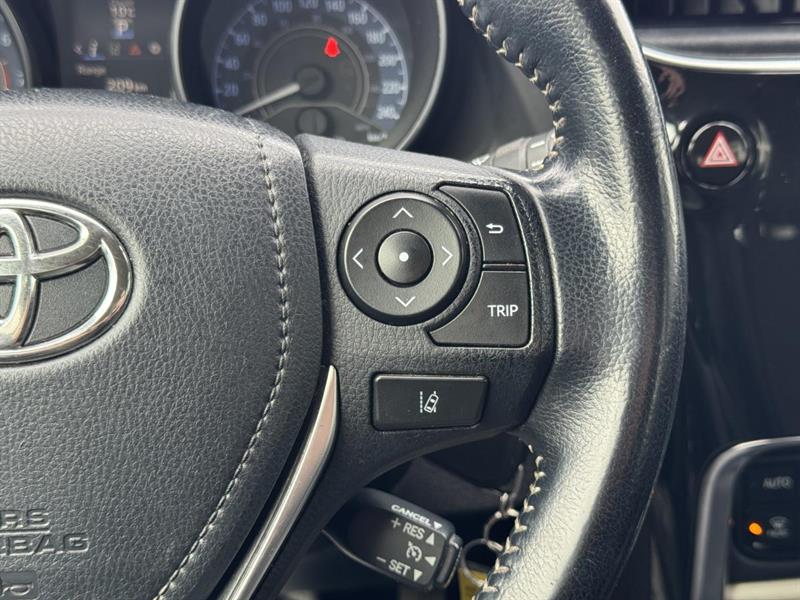 toyota Corolla iM 2018 - 21