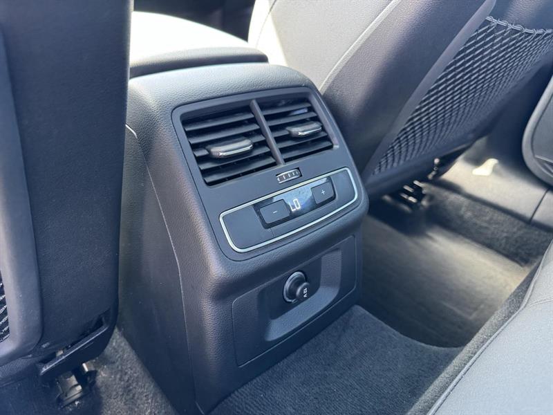 audi A4 2022 - 25