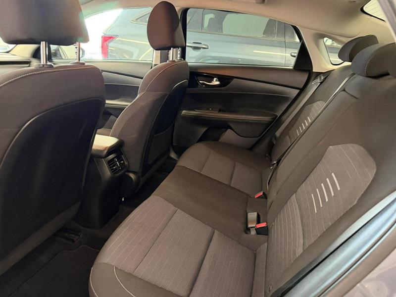 kia Forte 2019 - 12