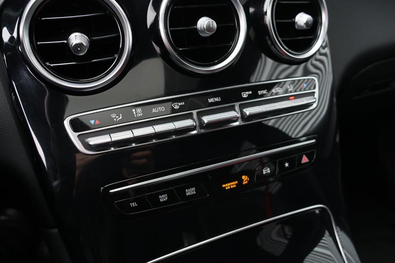 mercedes-benz GLC 2022 - 27