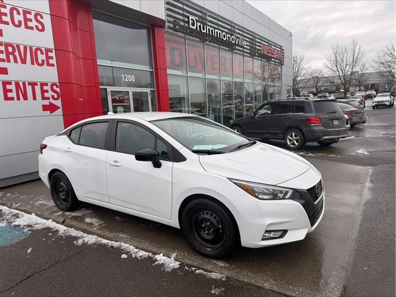 nissan Versa 2022