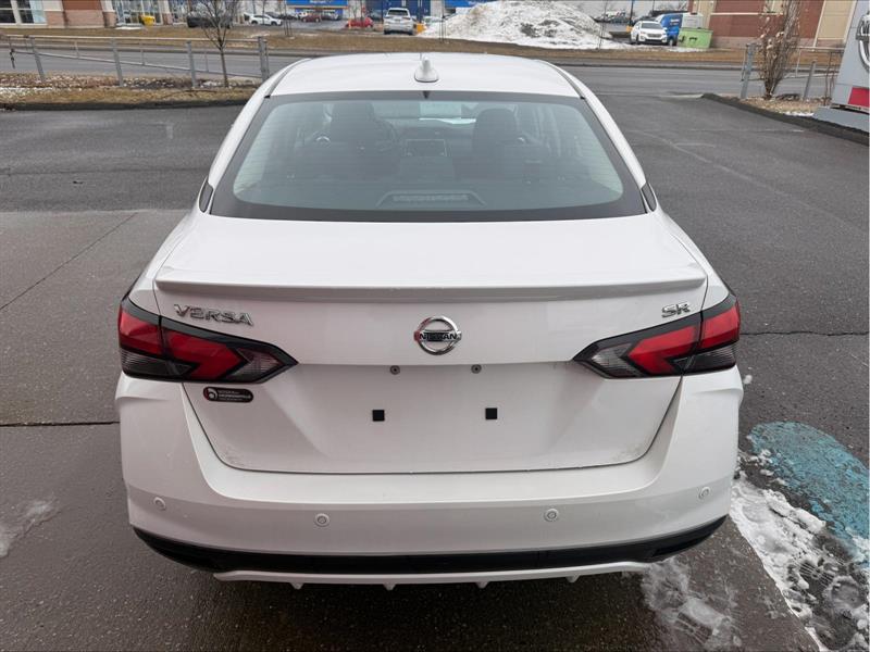 nissan Versa 2022 - 6