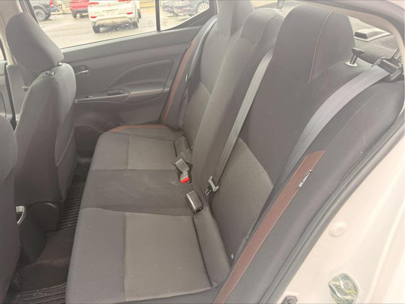 nissan Versa 2022 - 10
