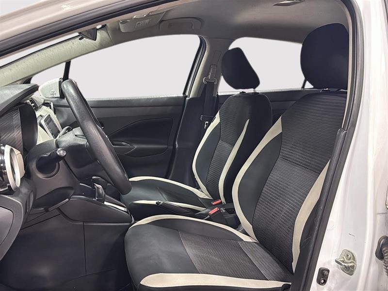 nissan Versa 2021 - 10