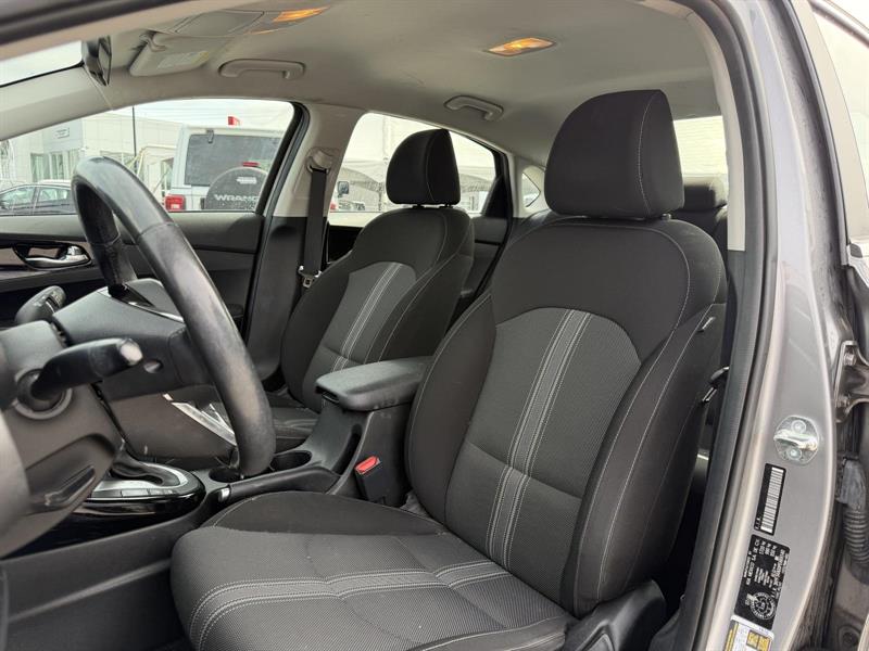 kia Forte 2023 - 10