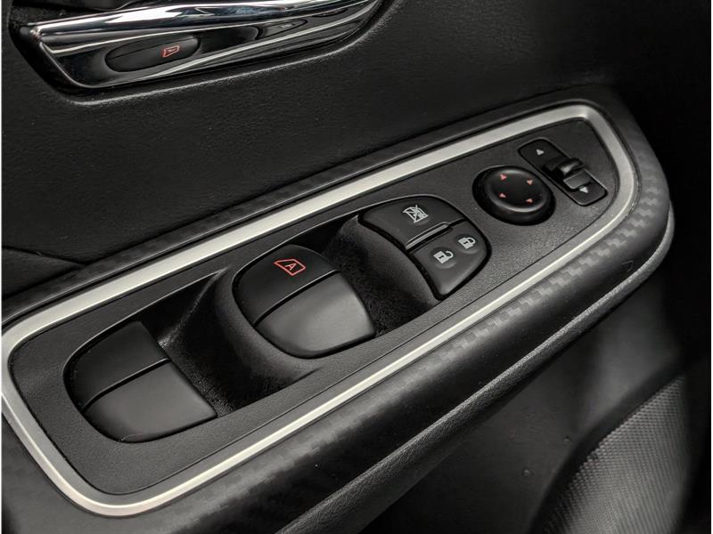 nissan Versa 2023 - 14