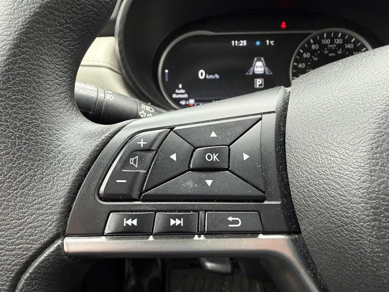 nissan Versa 2021 - 13
