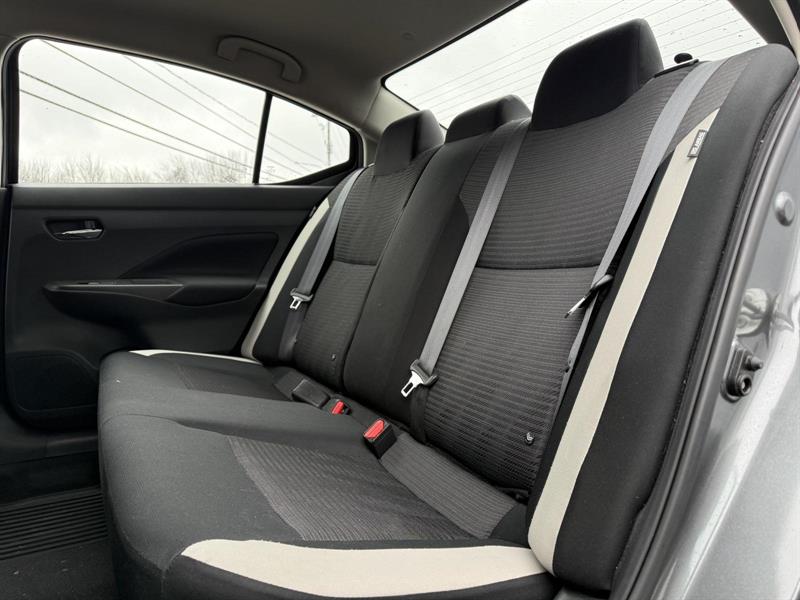 nissan Versa 2021 - 17