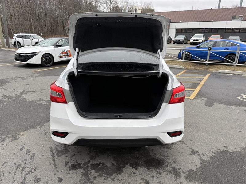 nissan Sentra 2019 - 9