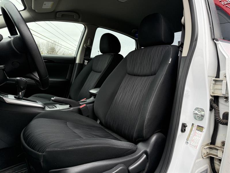 nissan Sentra 2019 - 10