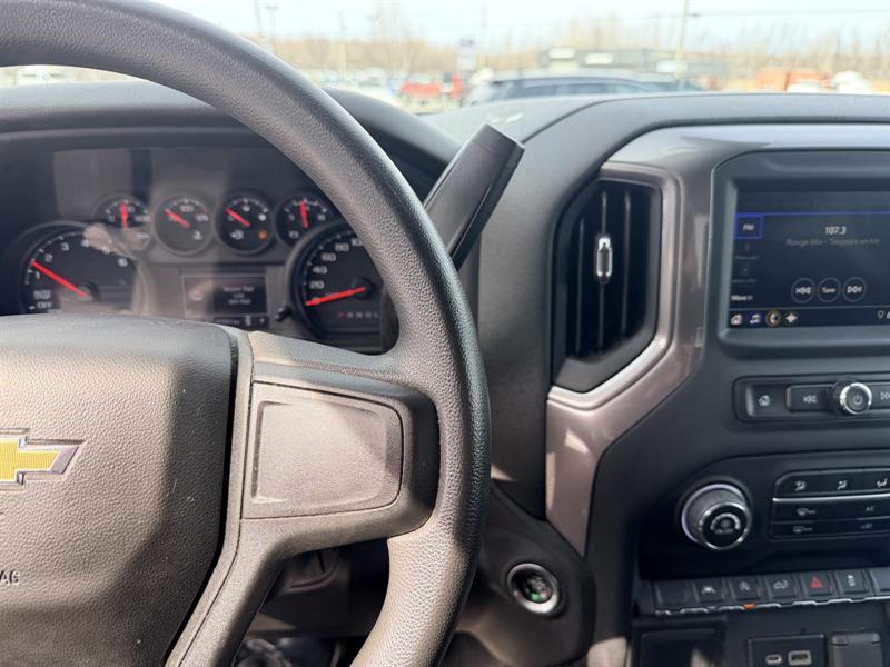 chevrolet Silverado 1500 2022 - 21