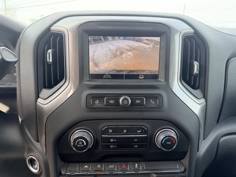 chevrolet Silverado 1500 2022 - 24