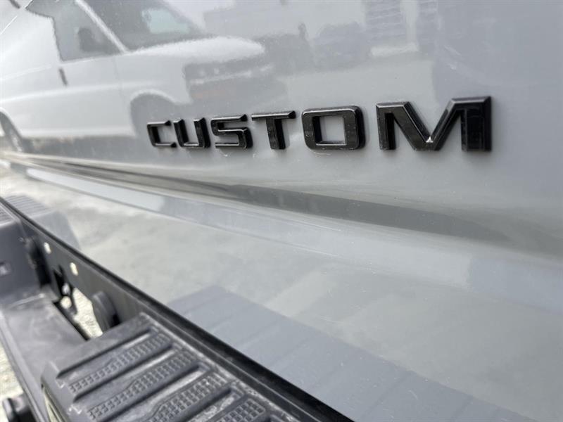 chevrolet Silverado 1500 2024 - 24